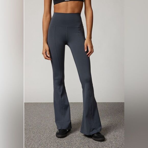P.E Nation Full Force flared Leggings with split hem zip dark shadow gray NWT. M - Picture 13 of 13